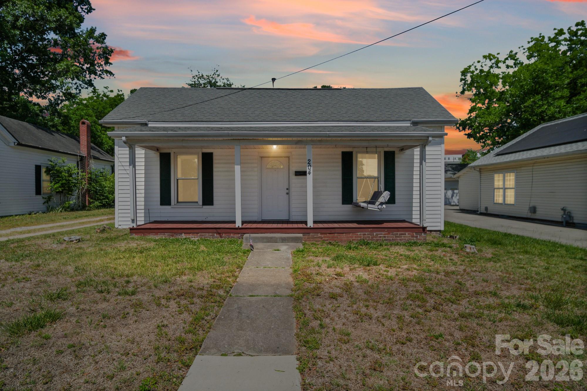 204 S East Avenue Kannapolis NC 28083