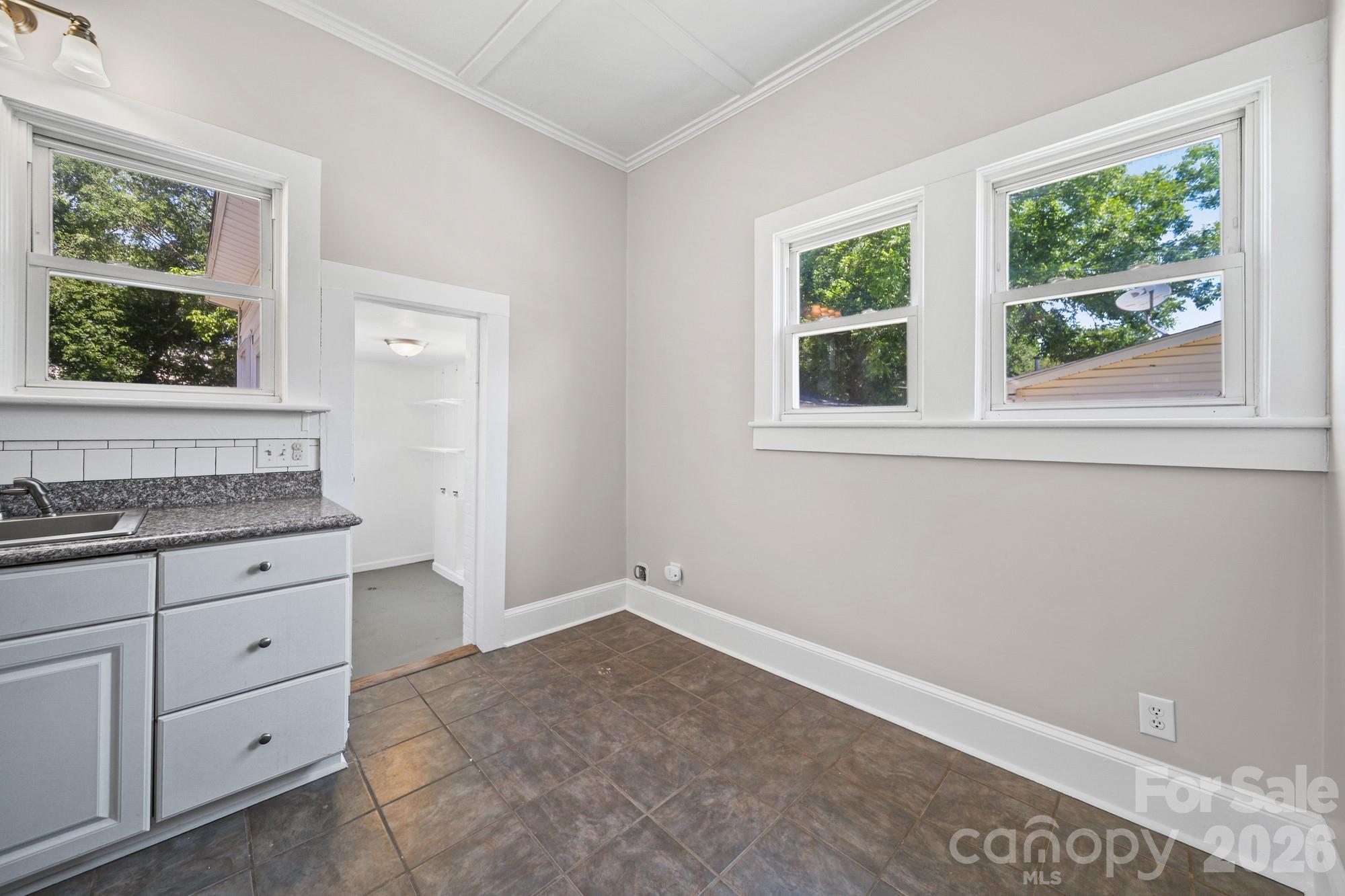 204 S East Avenue Kannapolis NC 28083
