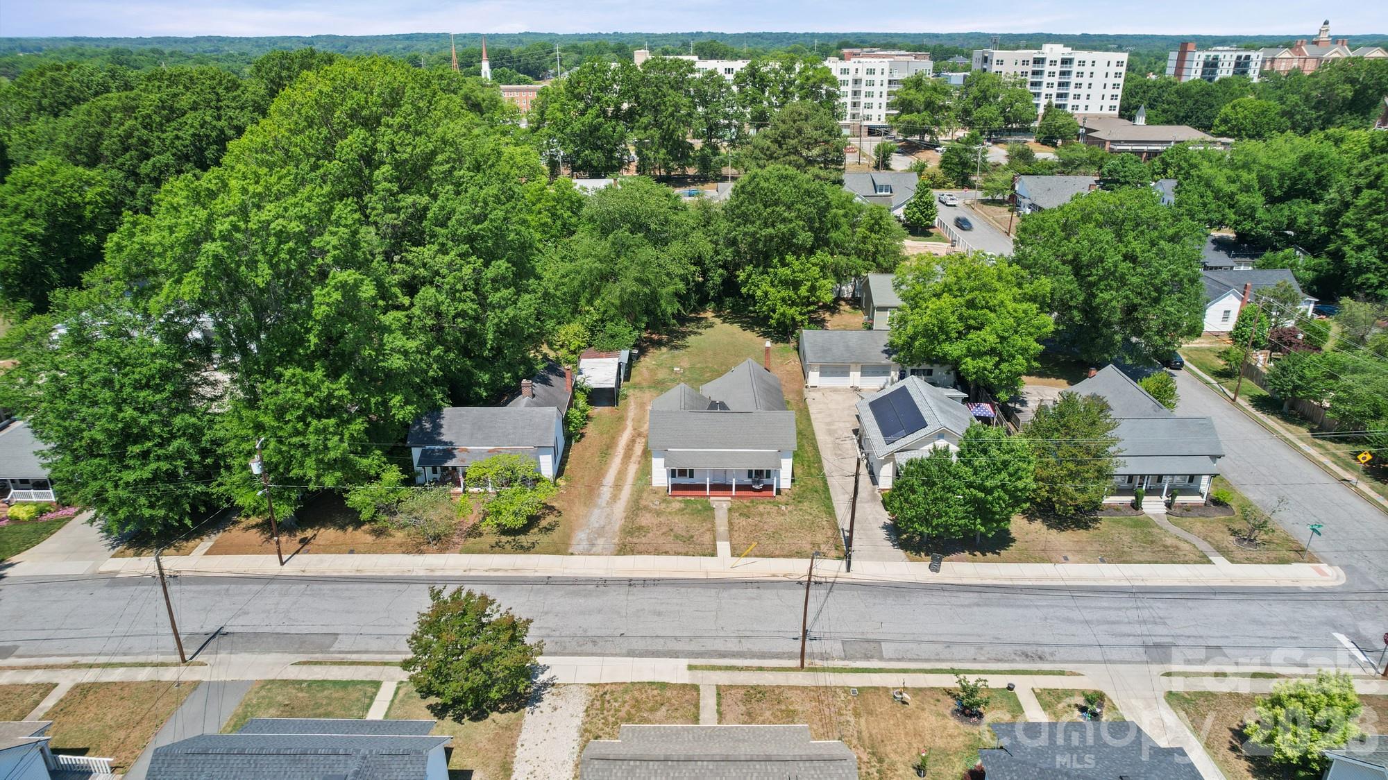 204 S East Avenue Kannapolis NC 28083