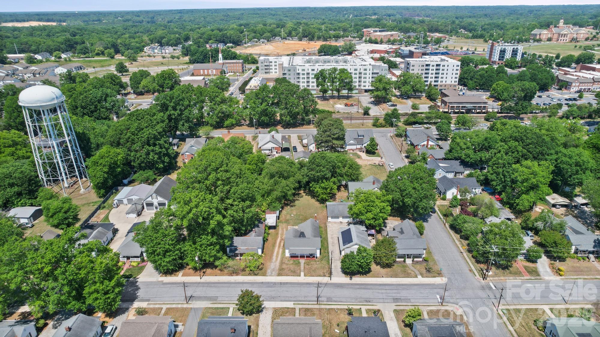 204 S East Avenue Kannapolis NC 28083