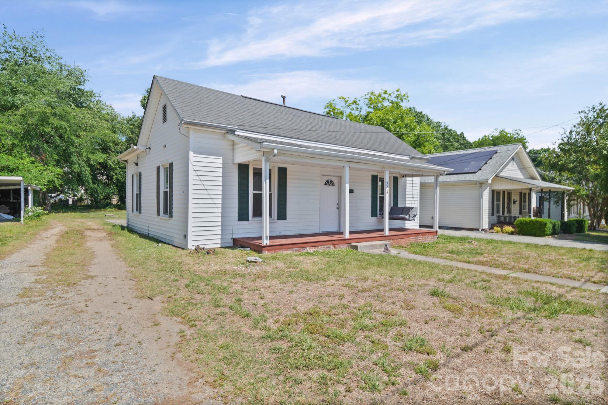 204 S East Avenue Kannapolis NC 28083