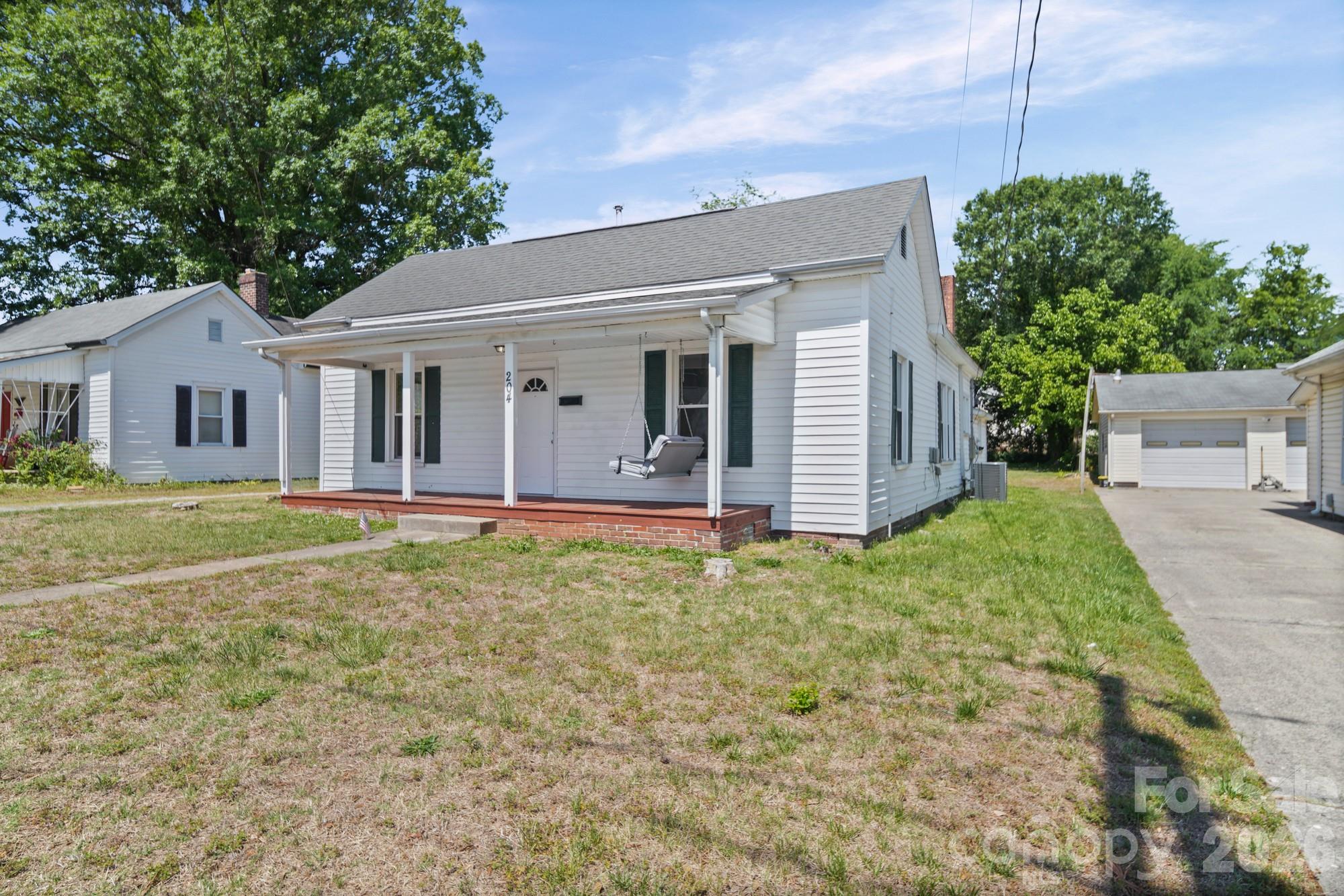 204 S East Avenue Kannapolis NC 28083