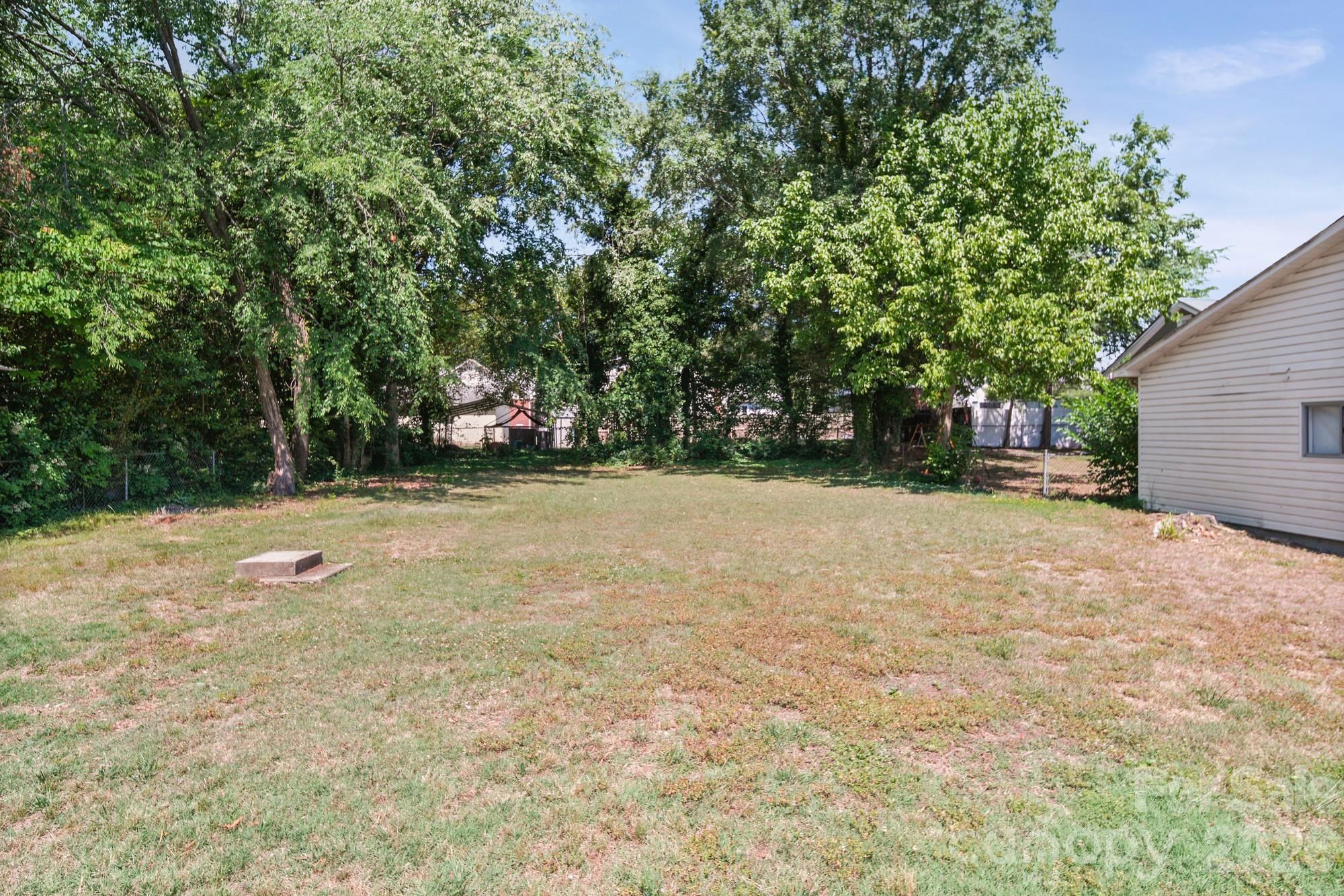 204 S East Avenue Kannapolis NC 28083