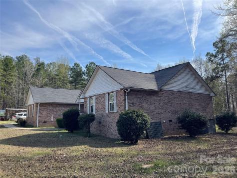 3271 Ebenezer Church Road Camden SC 29020