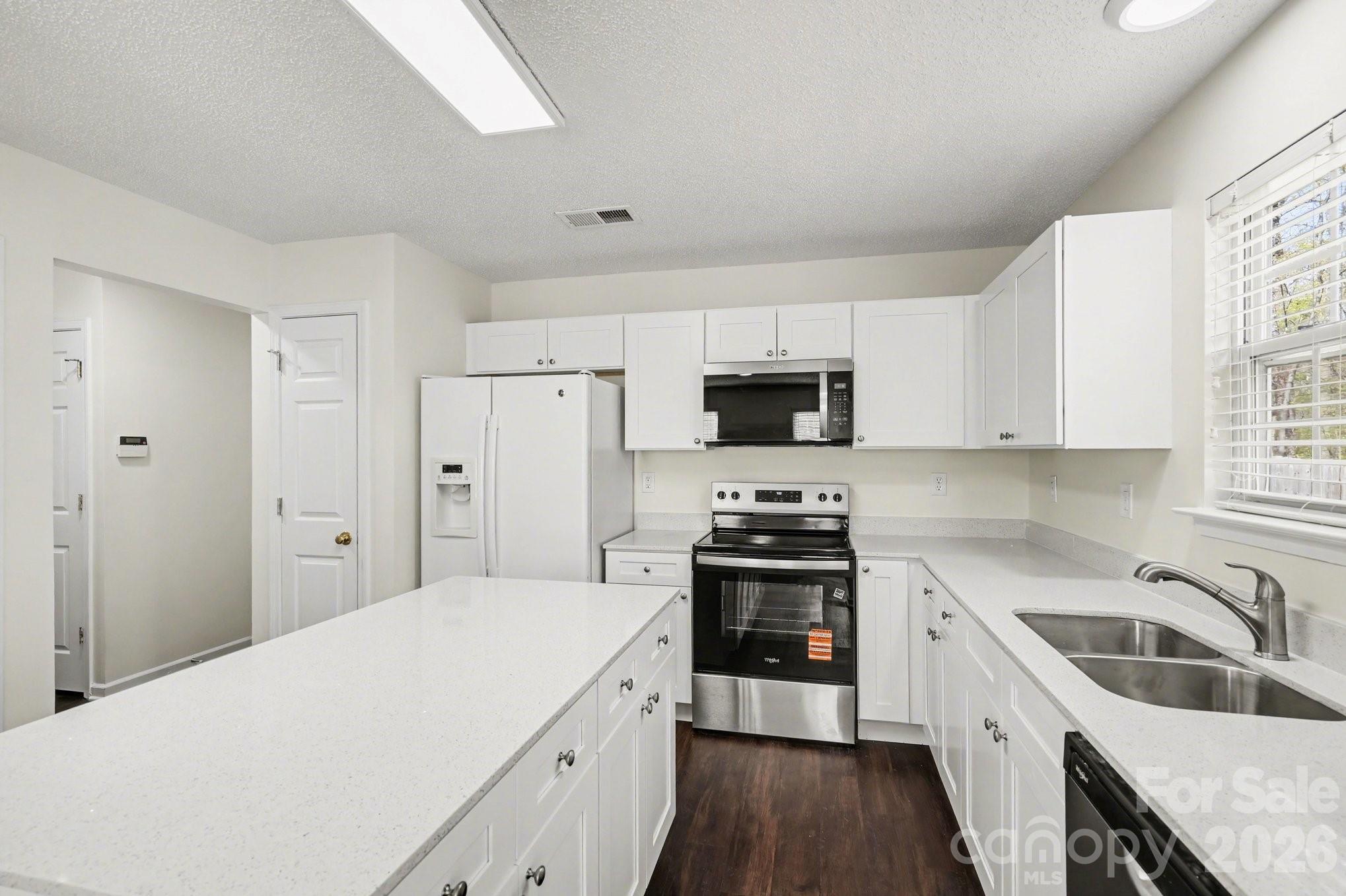 6308 Dumont Lane Charlotte NC 28269