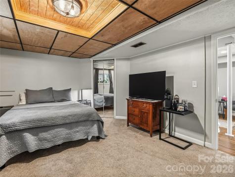 60 Skyview Terrace Asheville NC 28806