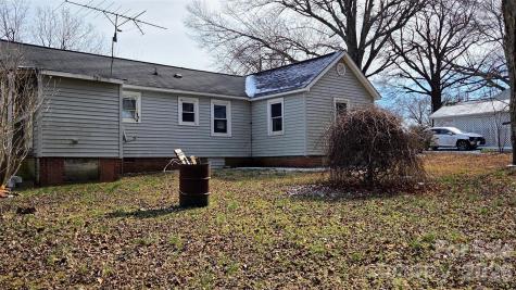 833 Dennis Street Troy NC 27371
