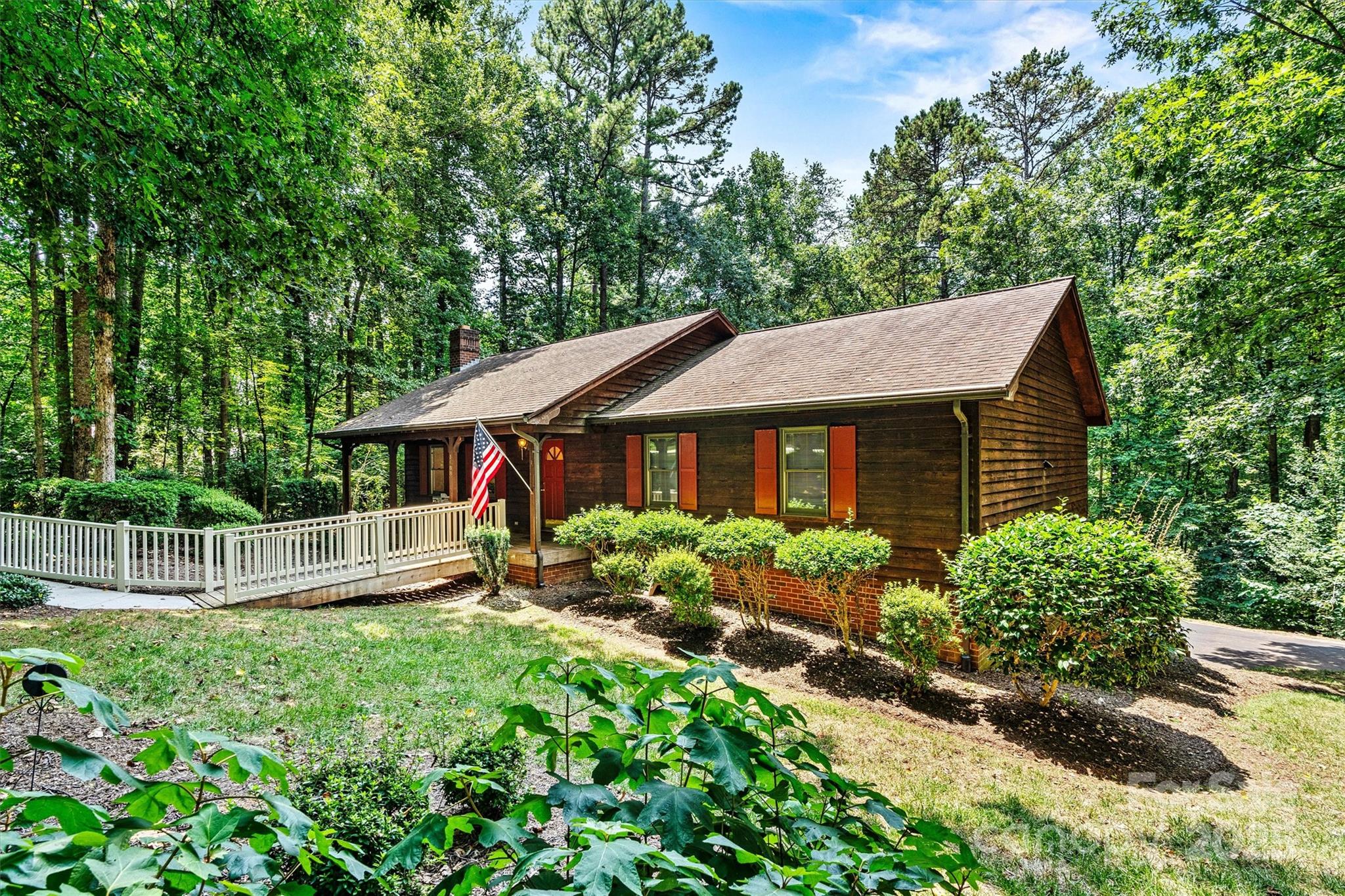 1408 Kensington Circle Newton NC 28658