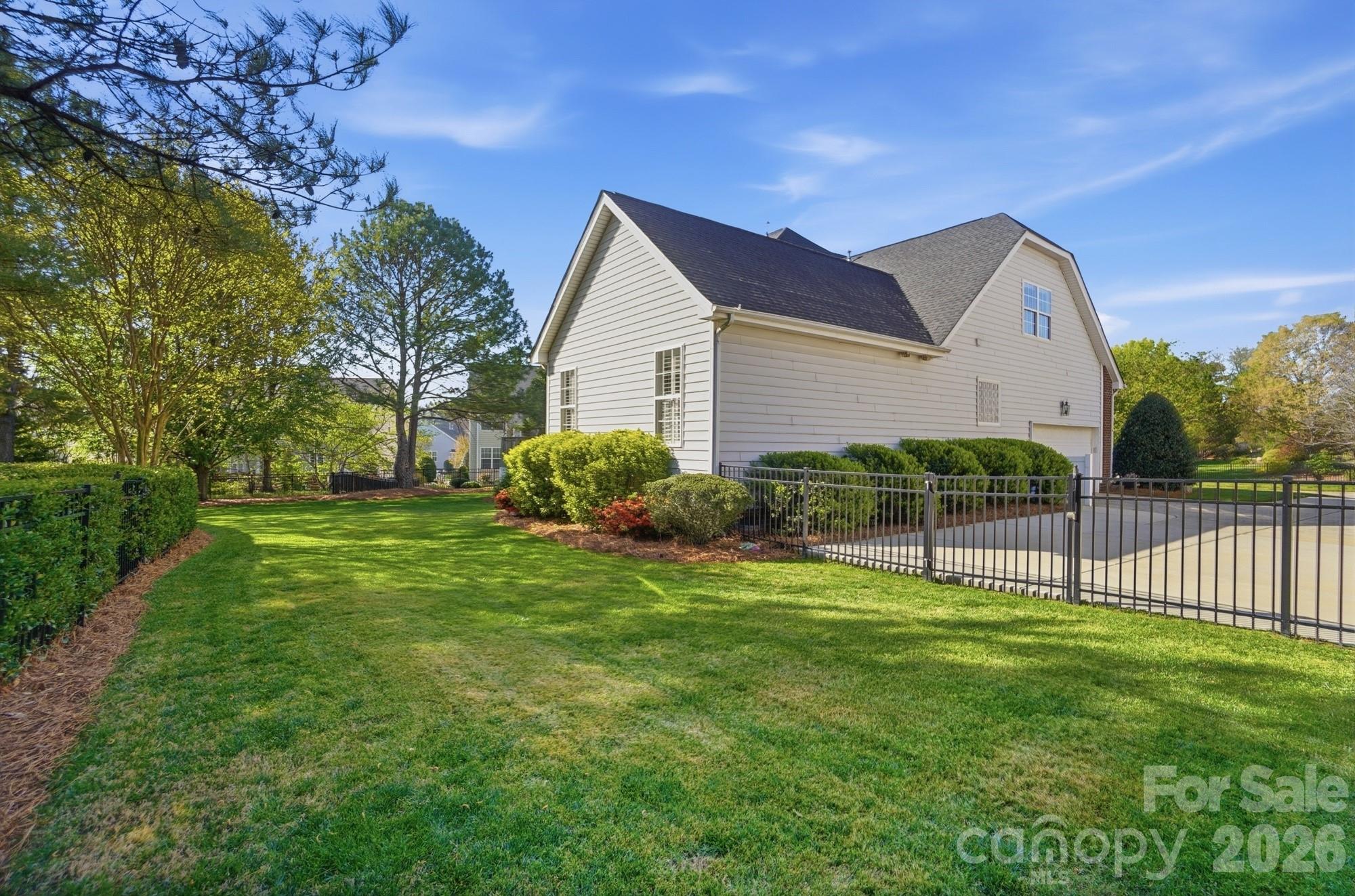 6712 Old Persimmon Drive Charlotte NC 28227