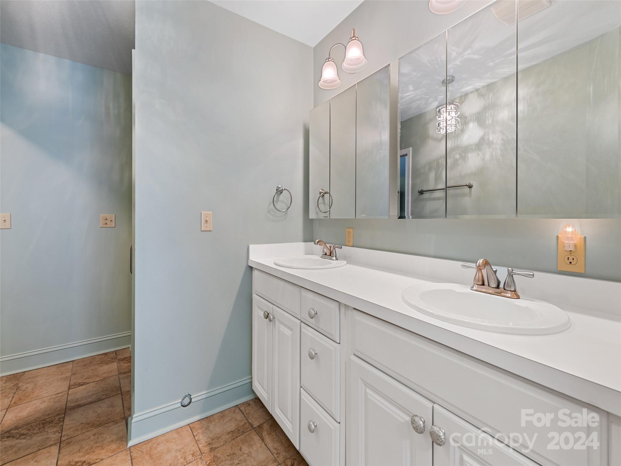 111 Oak Hollow Drive Asheville NC 28805