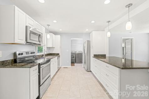 154 Cactus Lane Franklin NC 28734