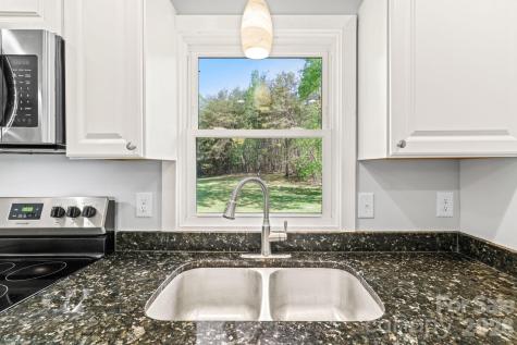 154 Cactus Lane Franklin NC 28734