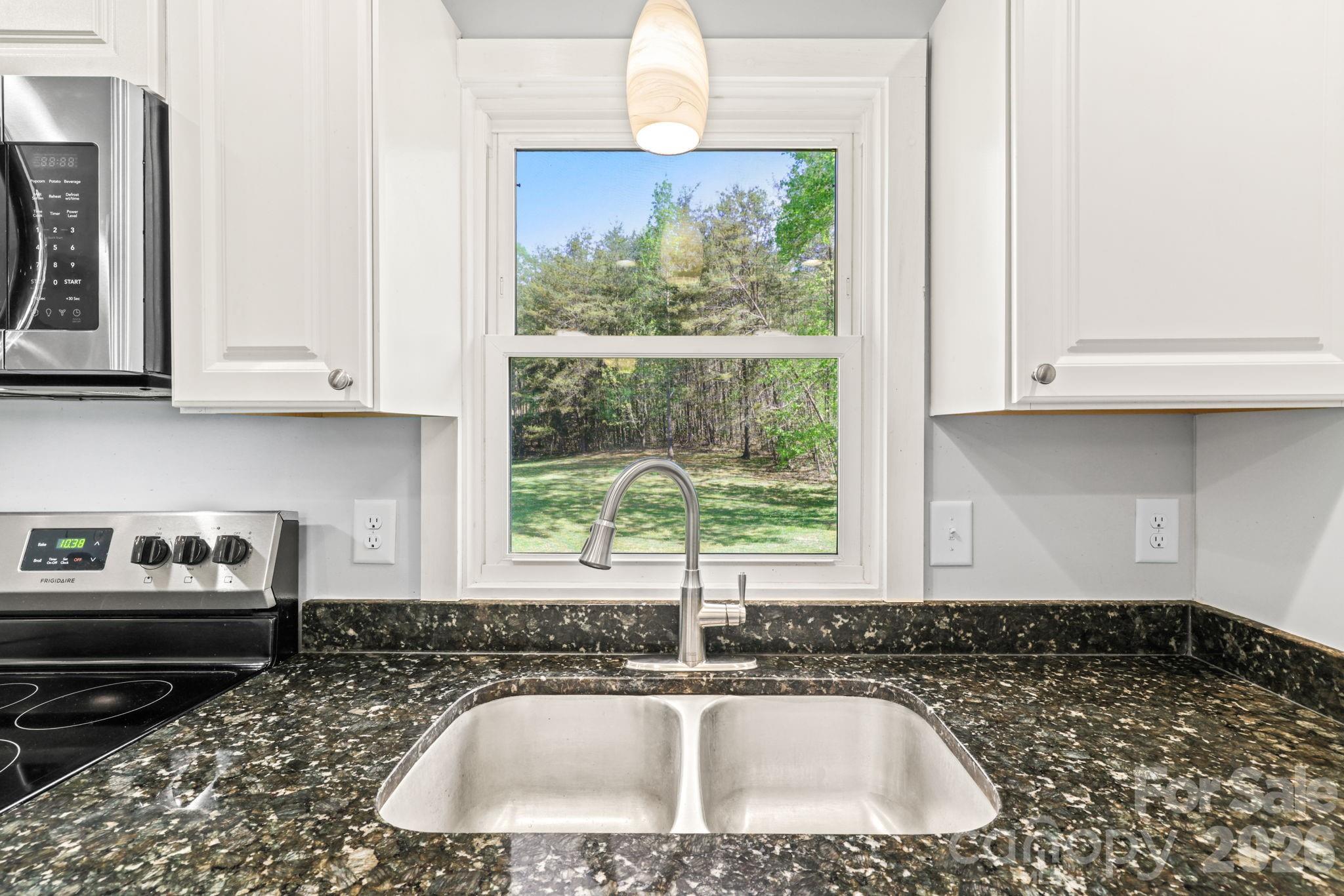 154 Cactus Lane Franklin NC 28734