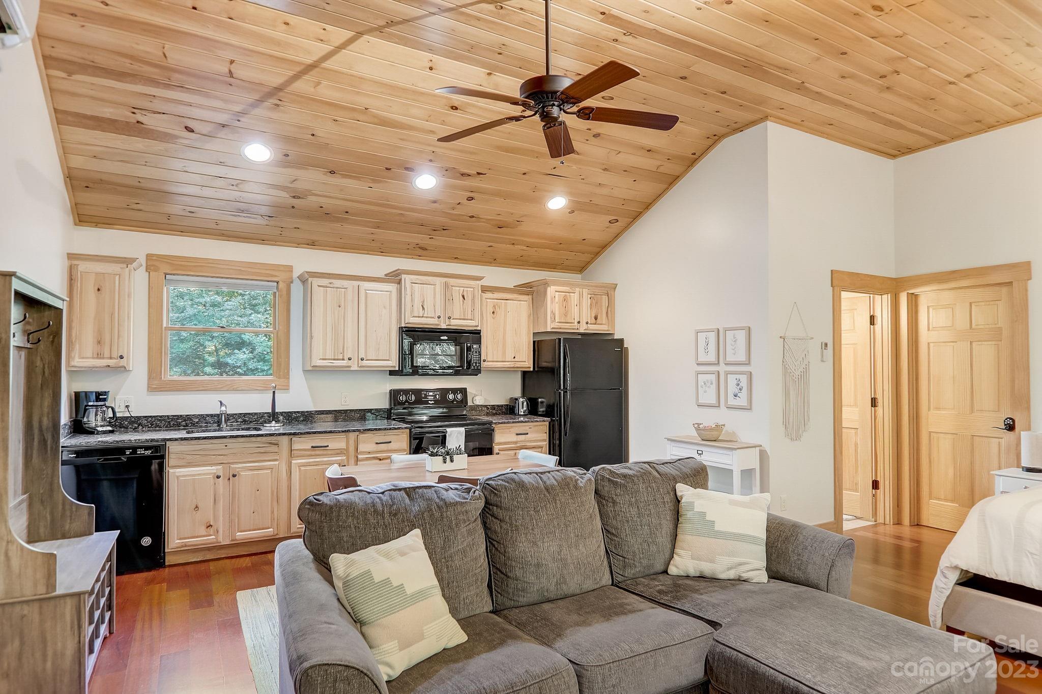 20 Maple Cove Drive Swannanoa NC 28778