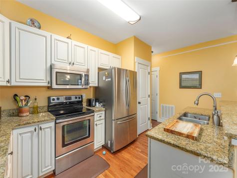 21 Byrdcliffe Lane Asheville NC 28805