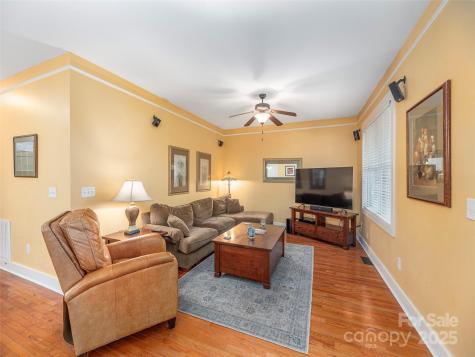 21 Byrdcliffe Lane Asheville NC 28805