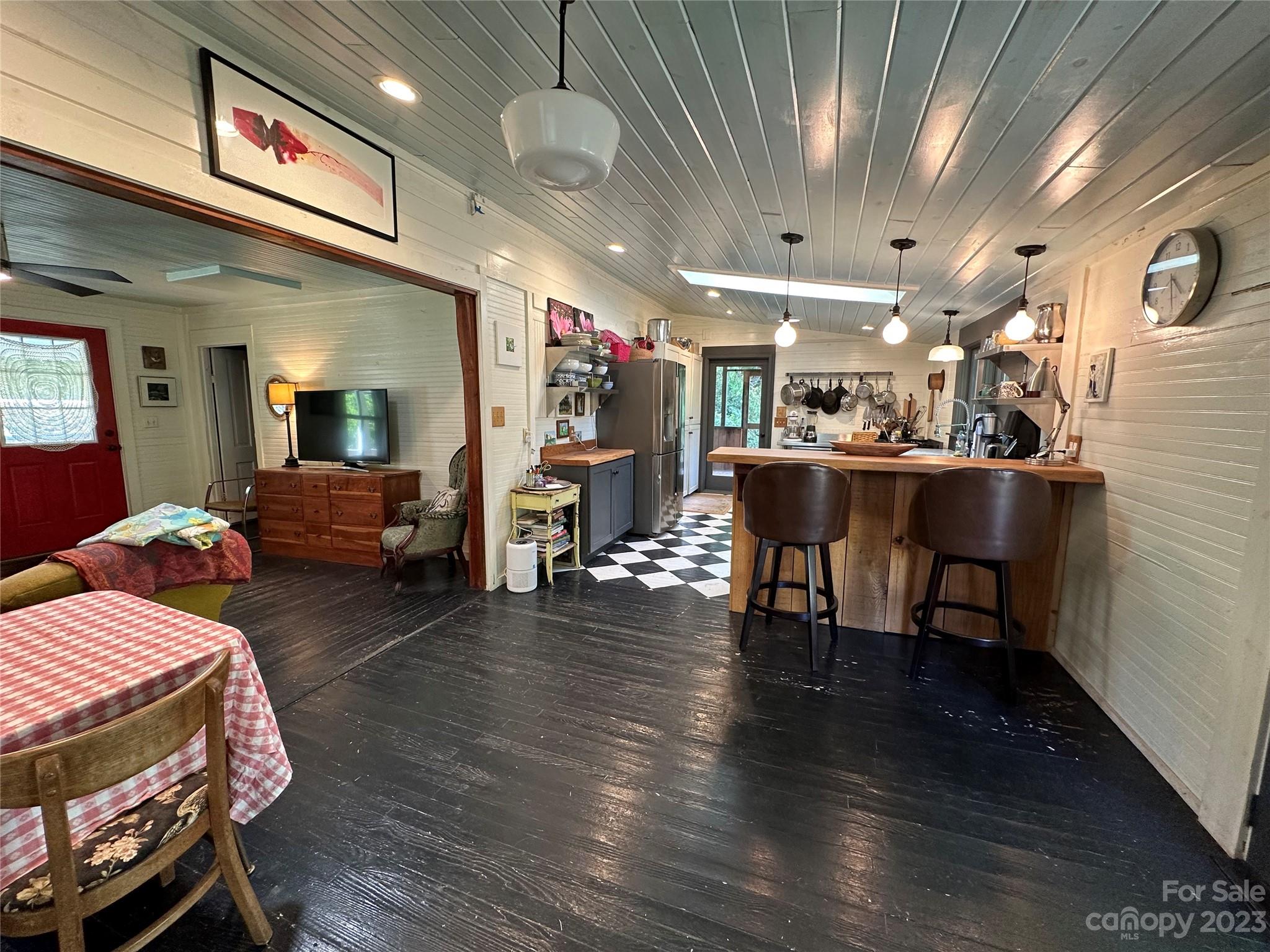 3591 Chapel Hill Road Marshall NC 28753