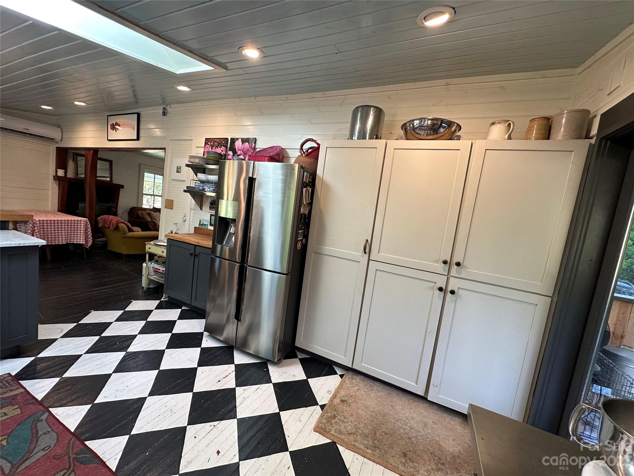 3591 Chapel Hill Road Marshall NC 28753