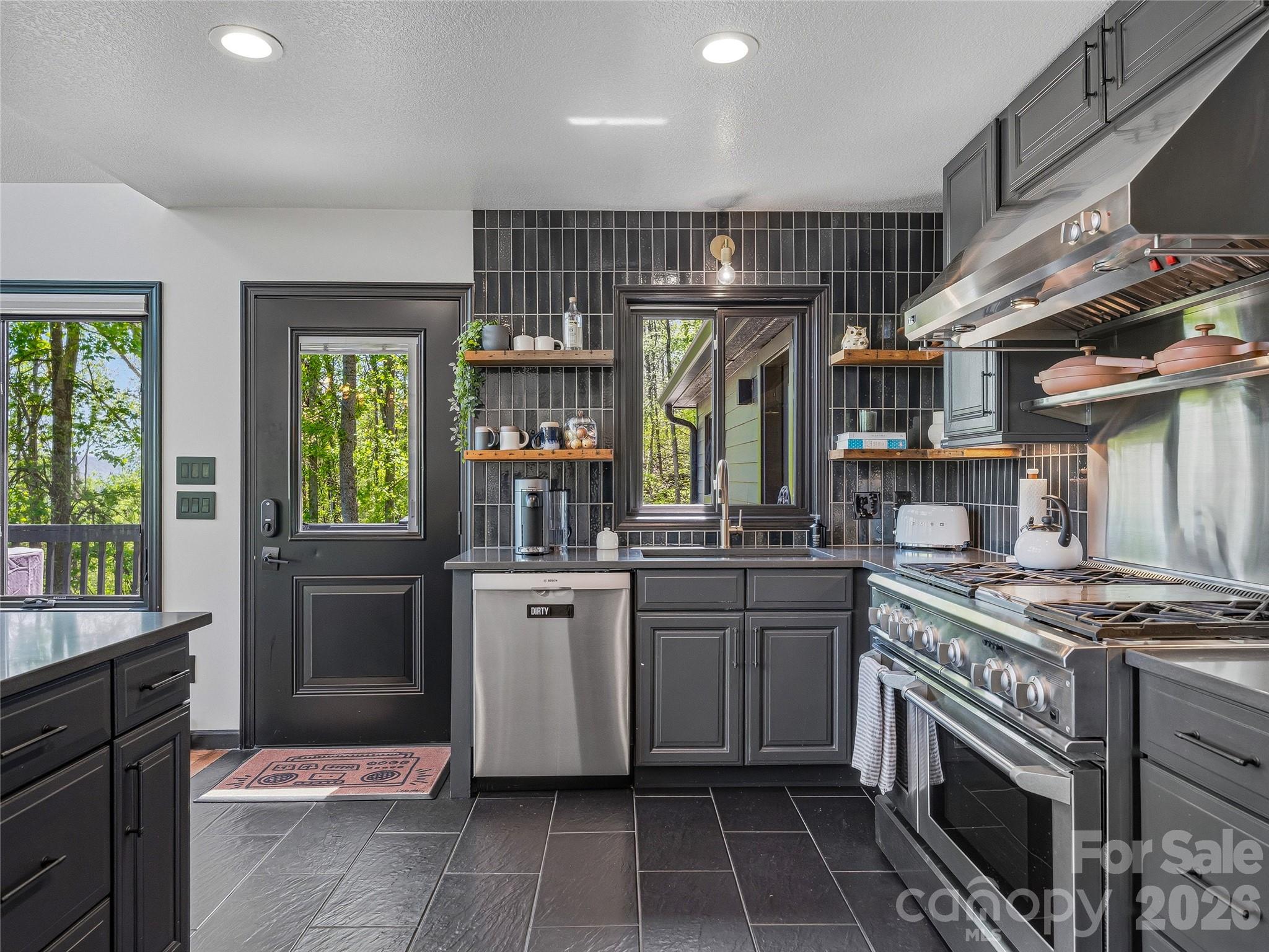 110 North Knob Lane Weaverville NC 28787