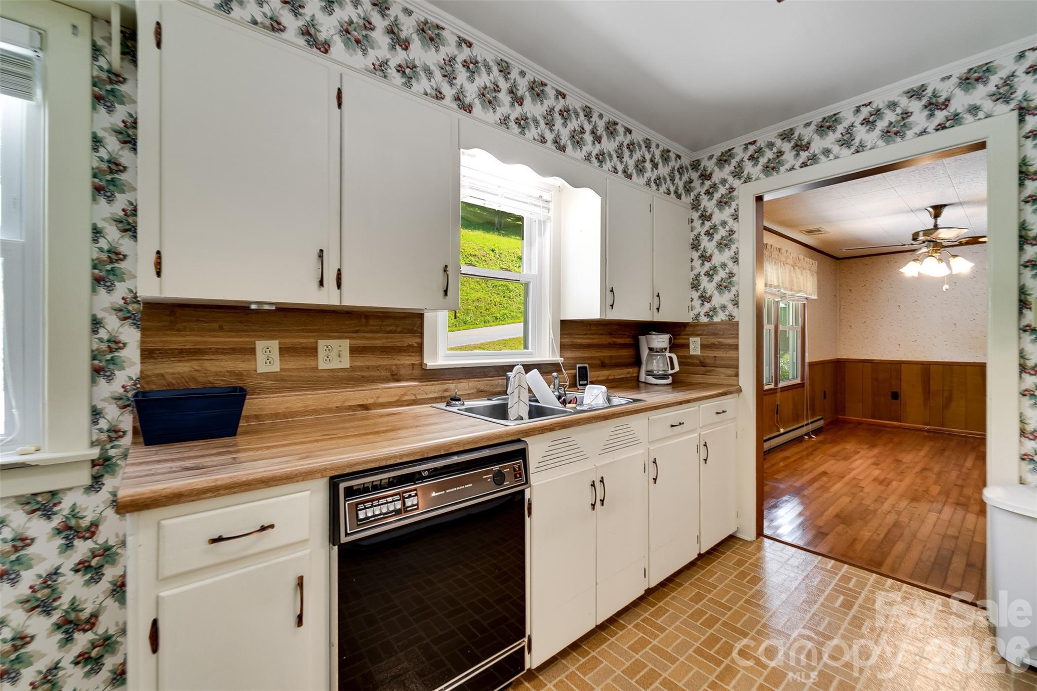 144 Cherry Street Sylva NC 28779
