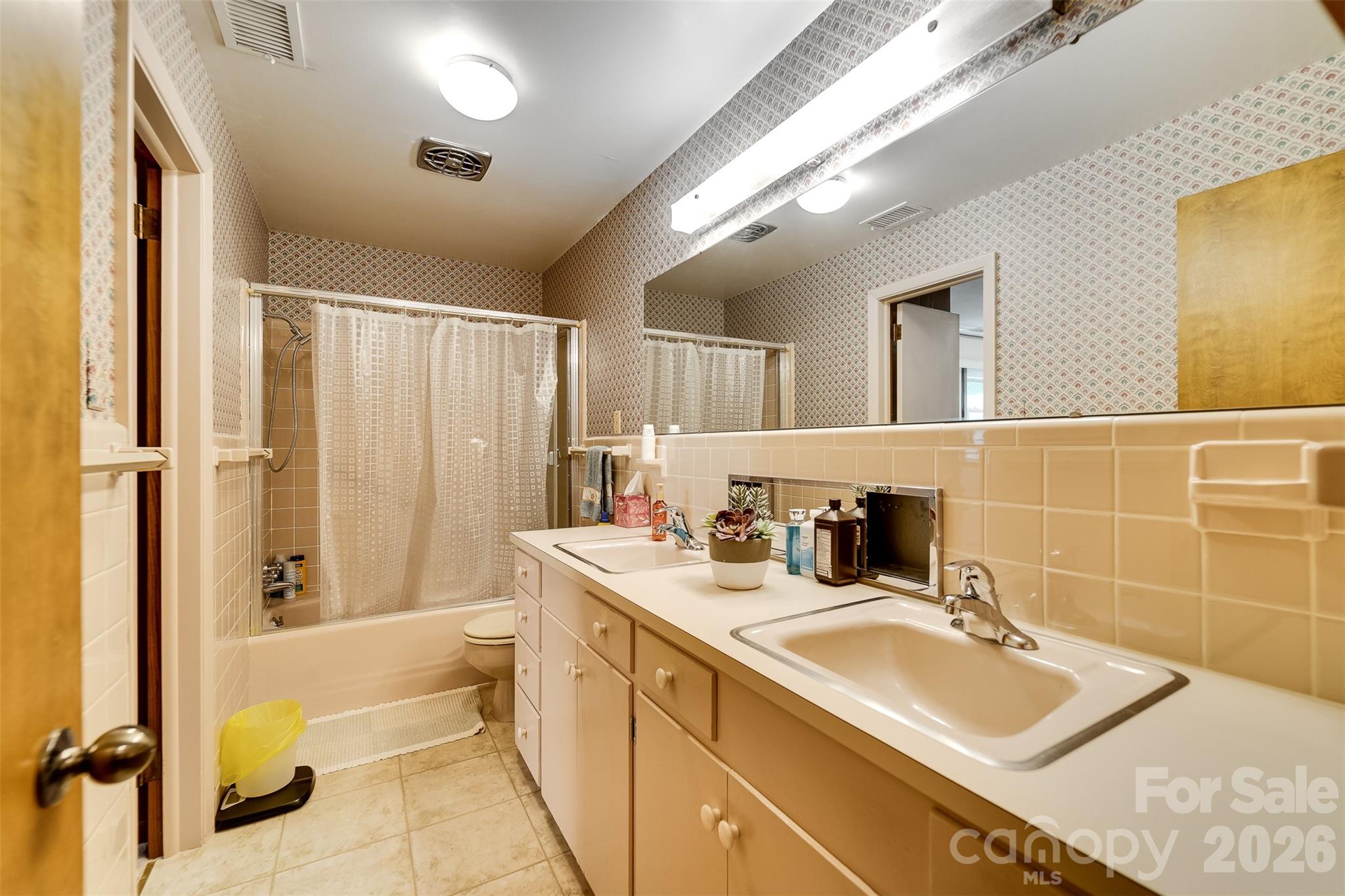 144 Cherry Street Sylva NC 28779