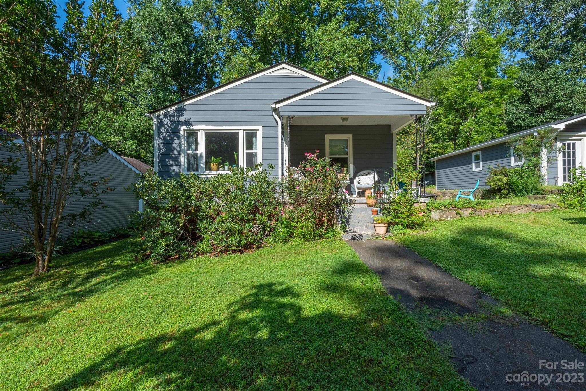 209 Woodland Drive Swannanoa NC 28778
