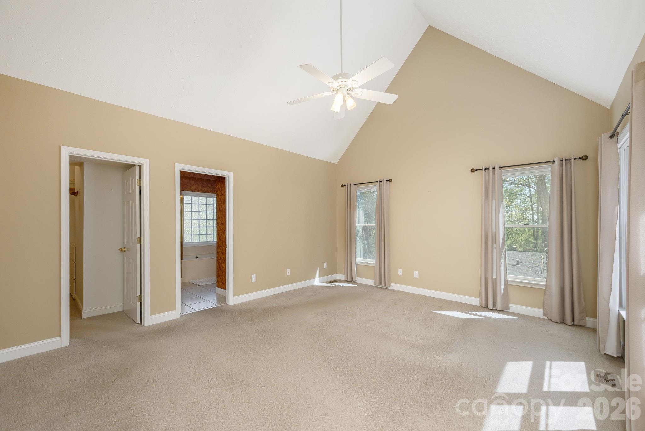 4 Ben Hogan Drive Hendersonville NC 28739