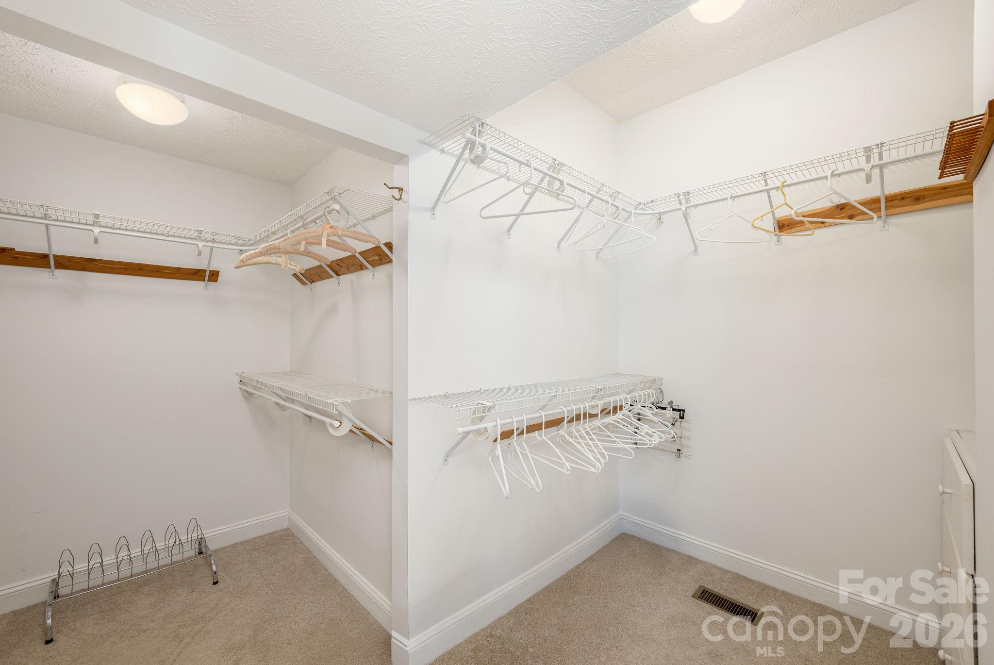 4 Ben Hogan Drive Hendersonville NC 28739