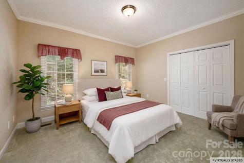 4 Ben Hogan Drive Hendersonville NC 28739