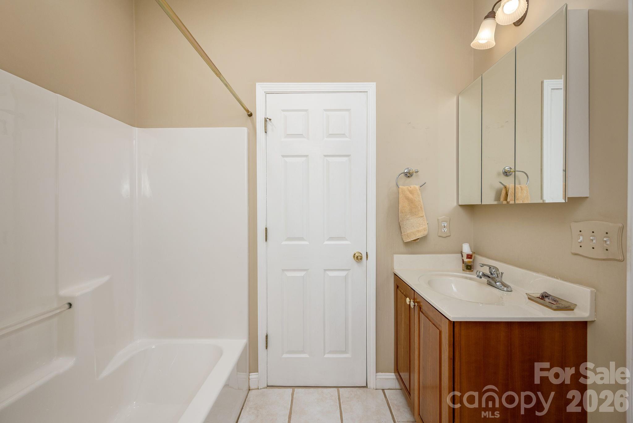 4 Ben Hogan Drive Hendersonville NC 28739