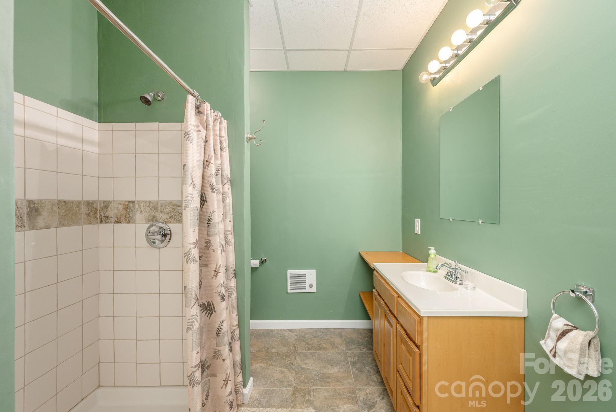 4 Ben Hogan Drive Hendersonville NC 28739