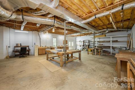 4 Ben Hogan Drive Hendersonville NC 28739