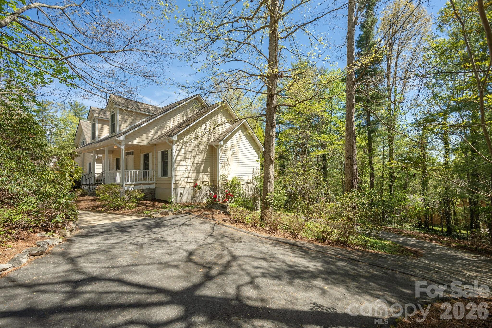 4 Ben Hogan Drive Hendersonville NC 28739