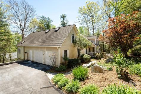 4 Ben Hogan Drive Hendersonville NC 28739