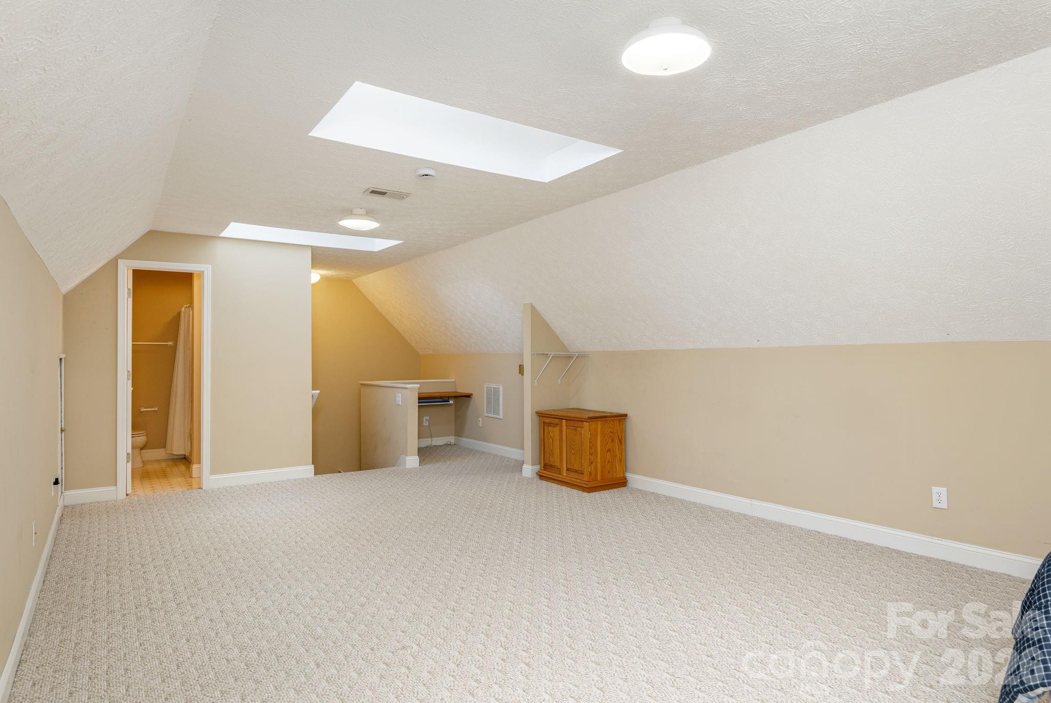 4 Ben Hogan Drive Hendersonville NC 28739