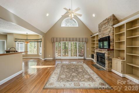 4 Ben Hogan Drive Hendersonville NC 28739