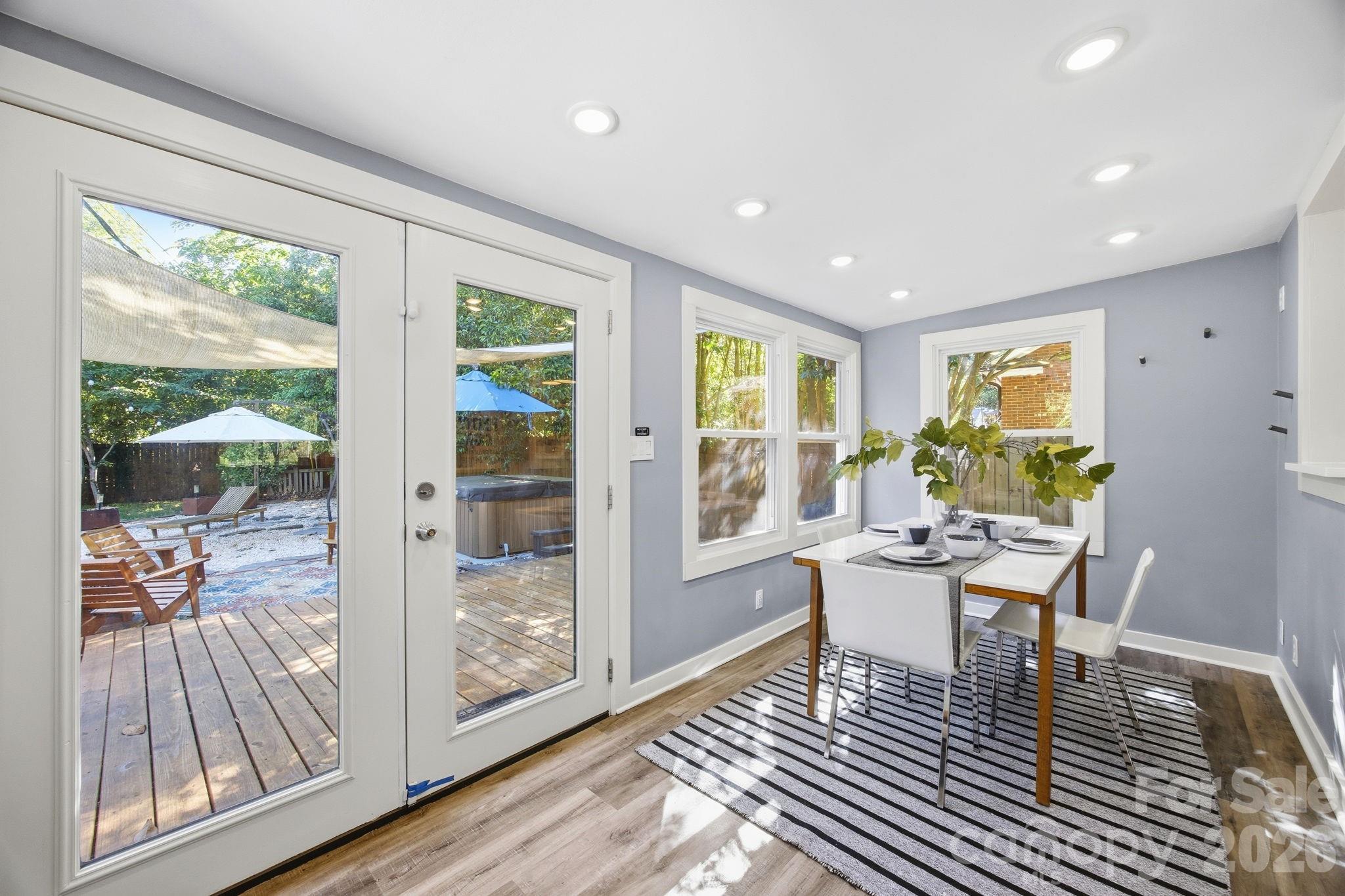 1941 Bentley Place Charlotte NC 28205