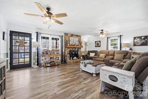 6777 Hockett Trail Randleman NC 27317