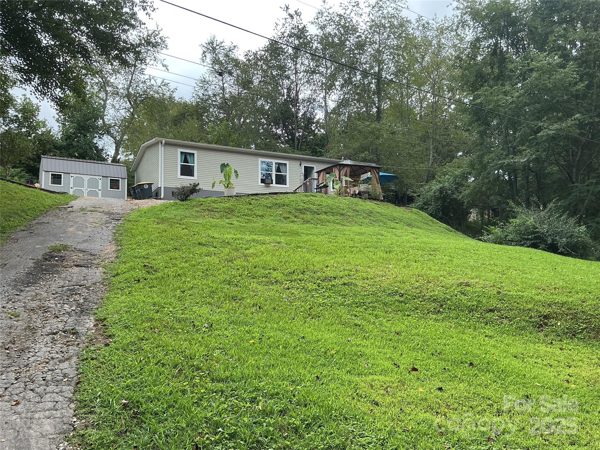 30 And 32 W Skyland Circle Asheville NC 28804