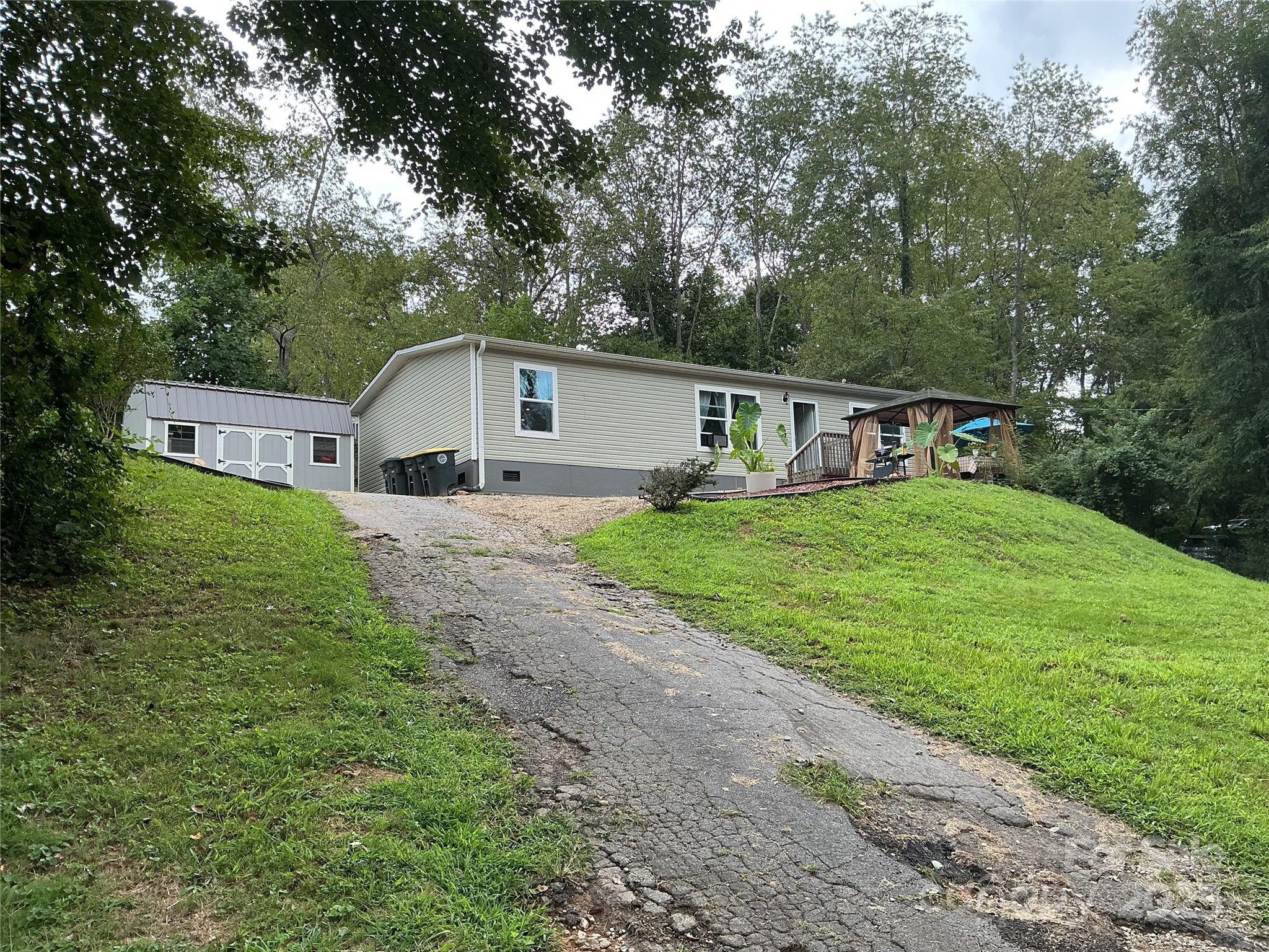30 And 32 W Skyland Circle Asheville NC 28804
