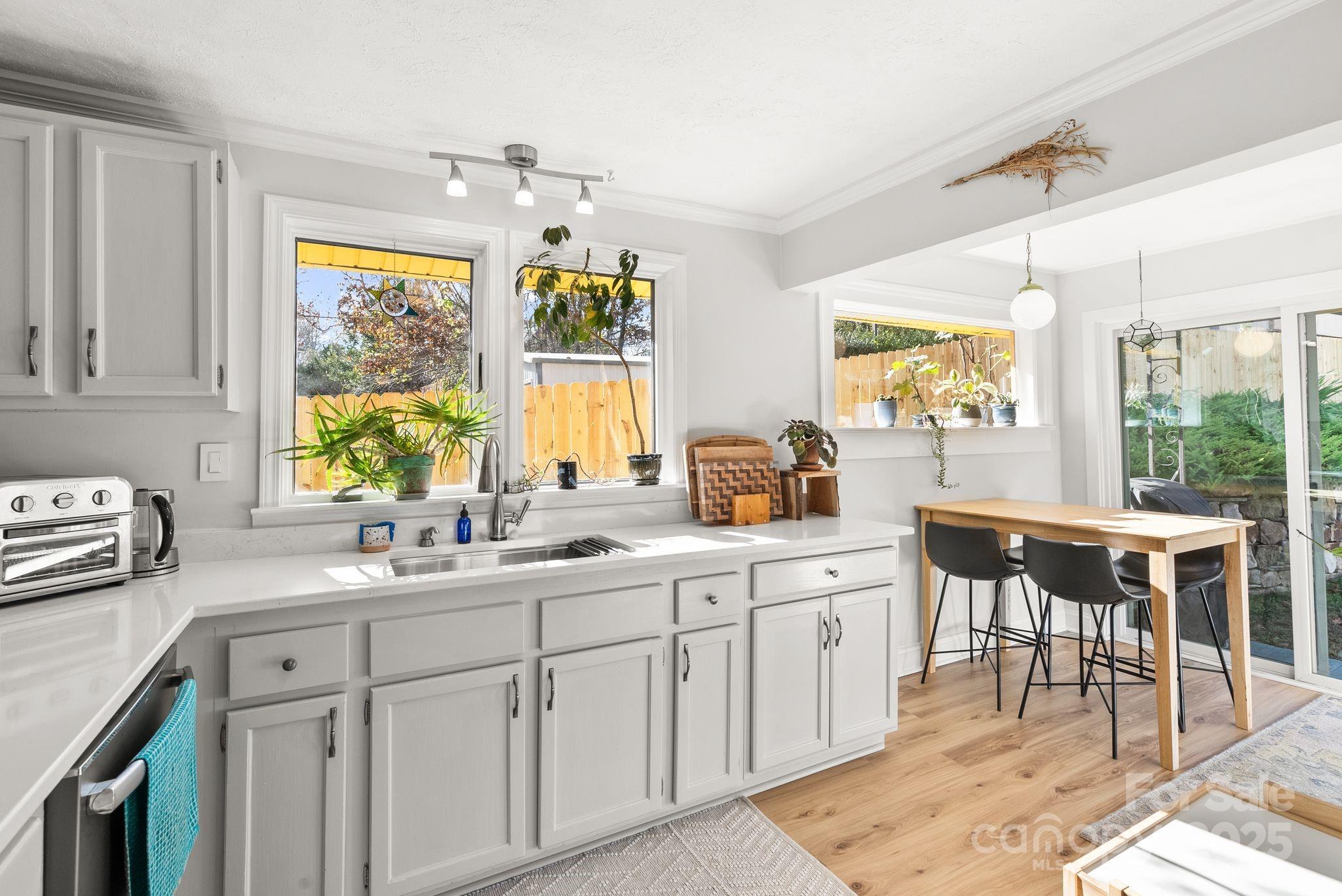 52 East Street Asheville NC 28803