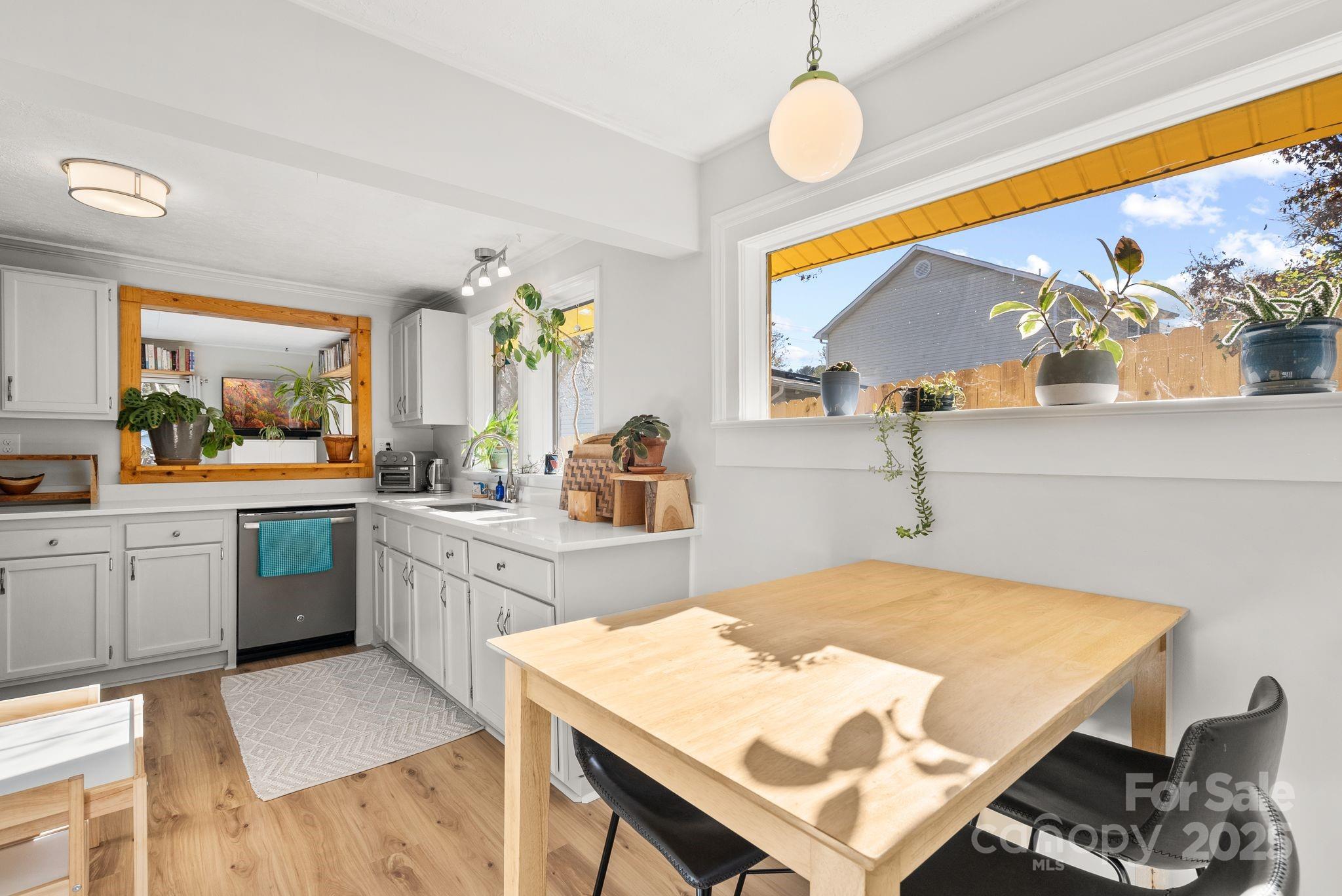 52 East Street Asheville NC 28803