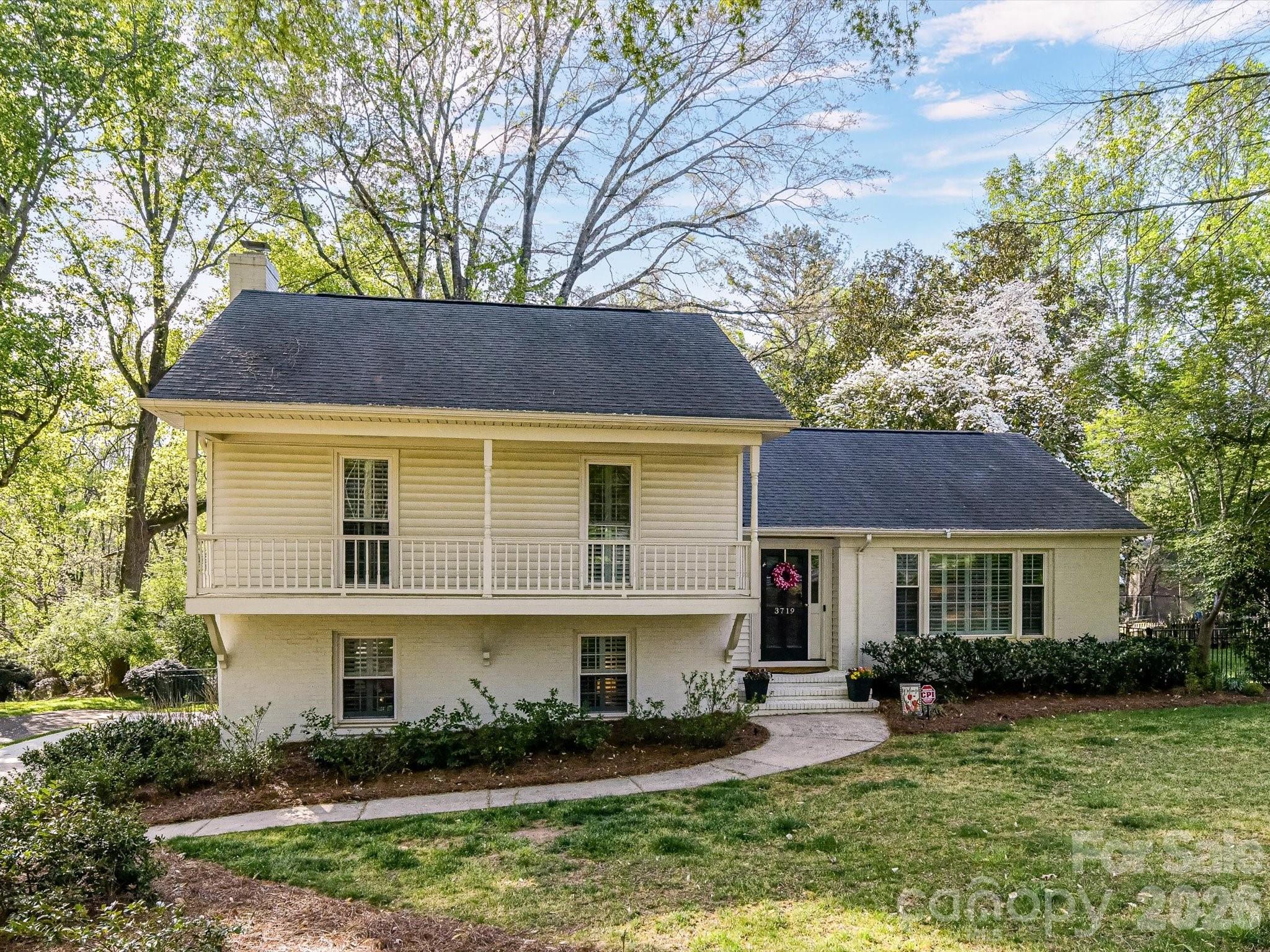 3719 Huckleberry Road Charlotte NC 28210
