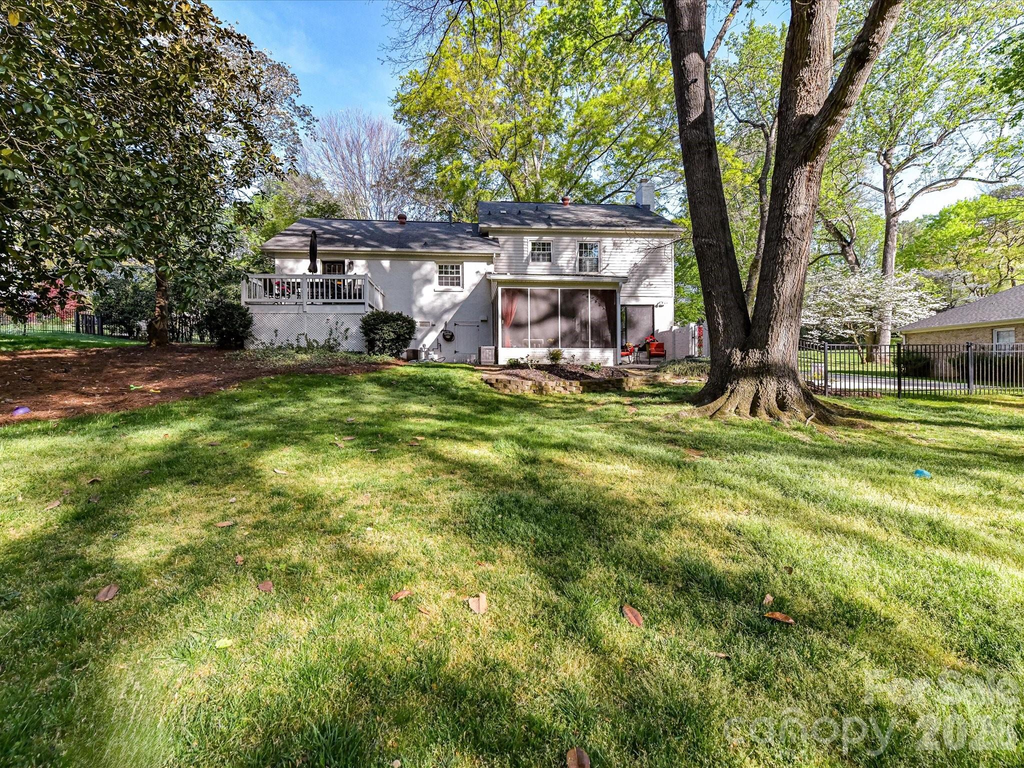 3719 Huckleberry Road Charlotte NC 28210