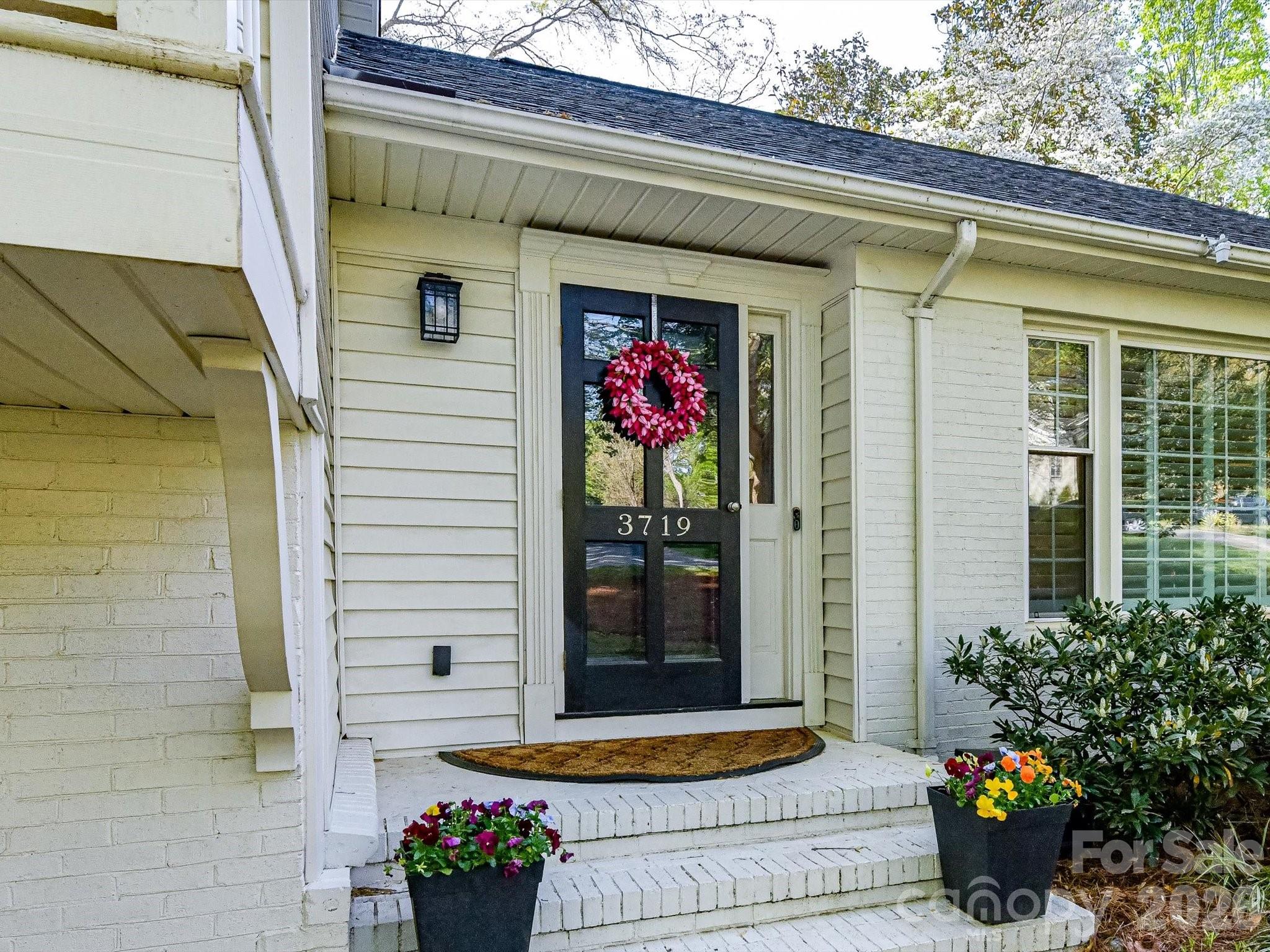 3719 Huckleberry Road Charlotte NC 28210