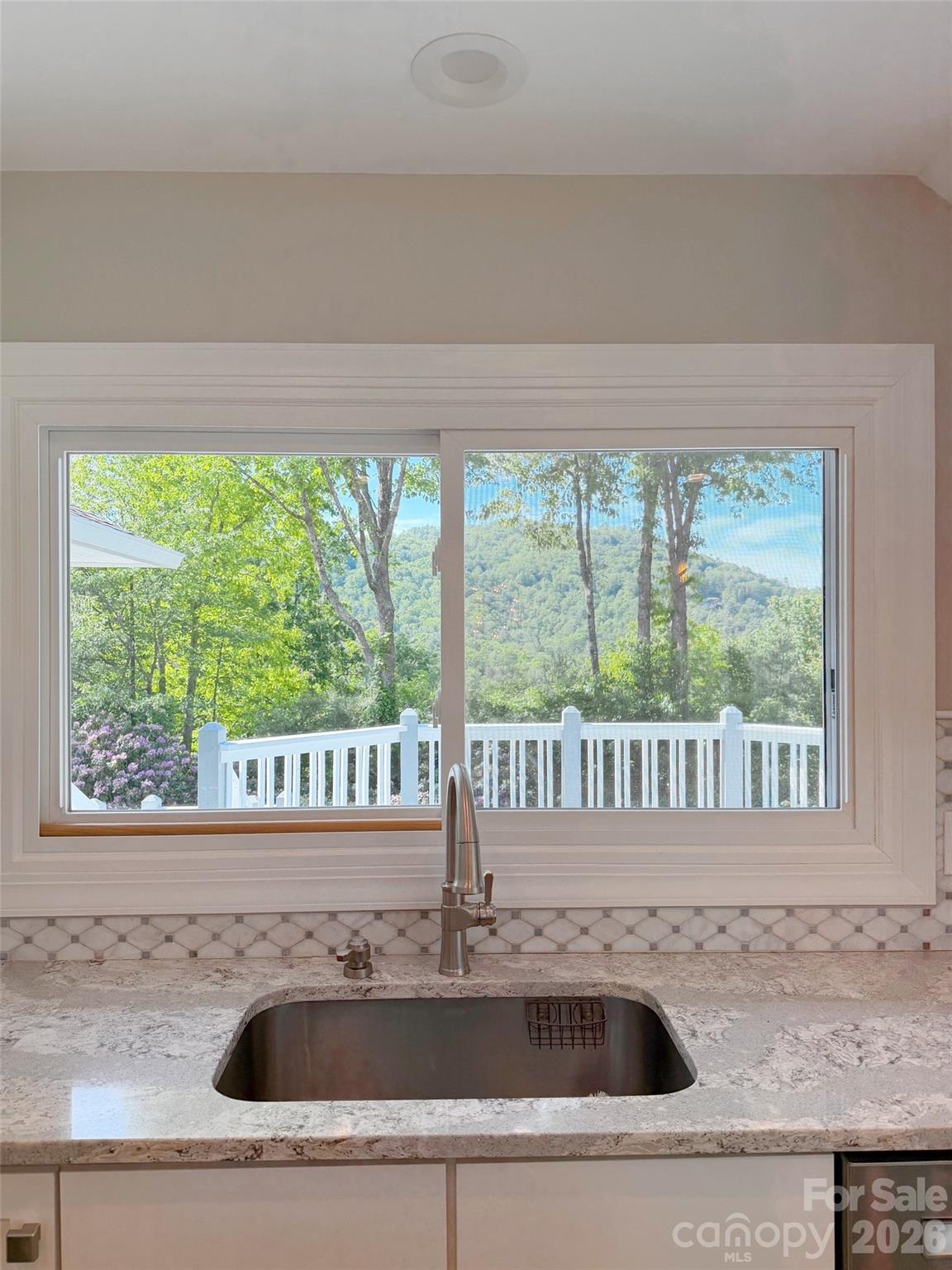 152 Skyview Circle Asheville NC 28804