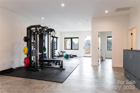 28 Lamb Avenue Asheville NC 28806