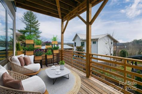 28 Lamb Avenue Asheville NC 28806