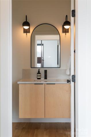 28 Lamb Avenue Asheville NC 28806