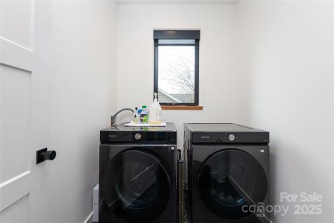 28 Lamb Avenue Asheville NC 28806